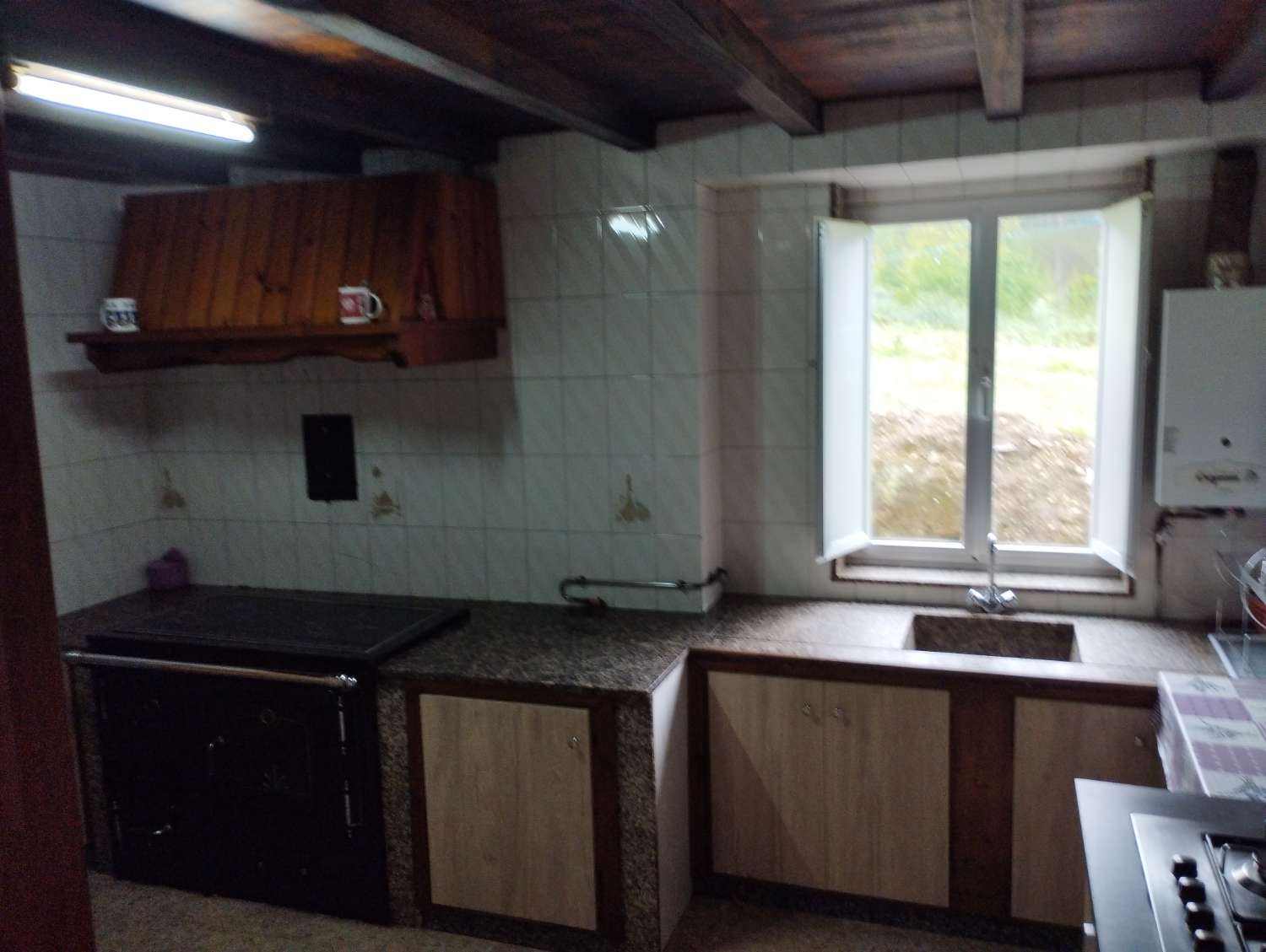 En venta casa con finca en San Sadurniño