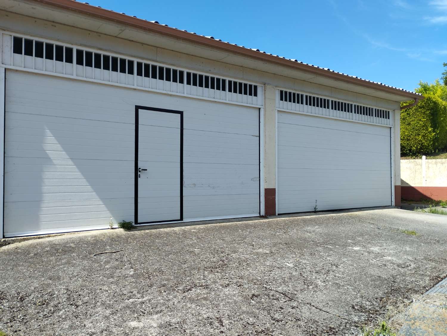 En venta gran casa con gran finca en Cerdido, A Coruña.