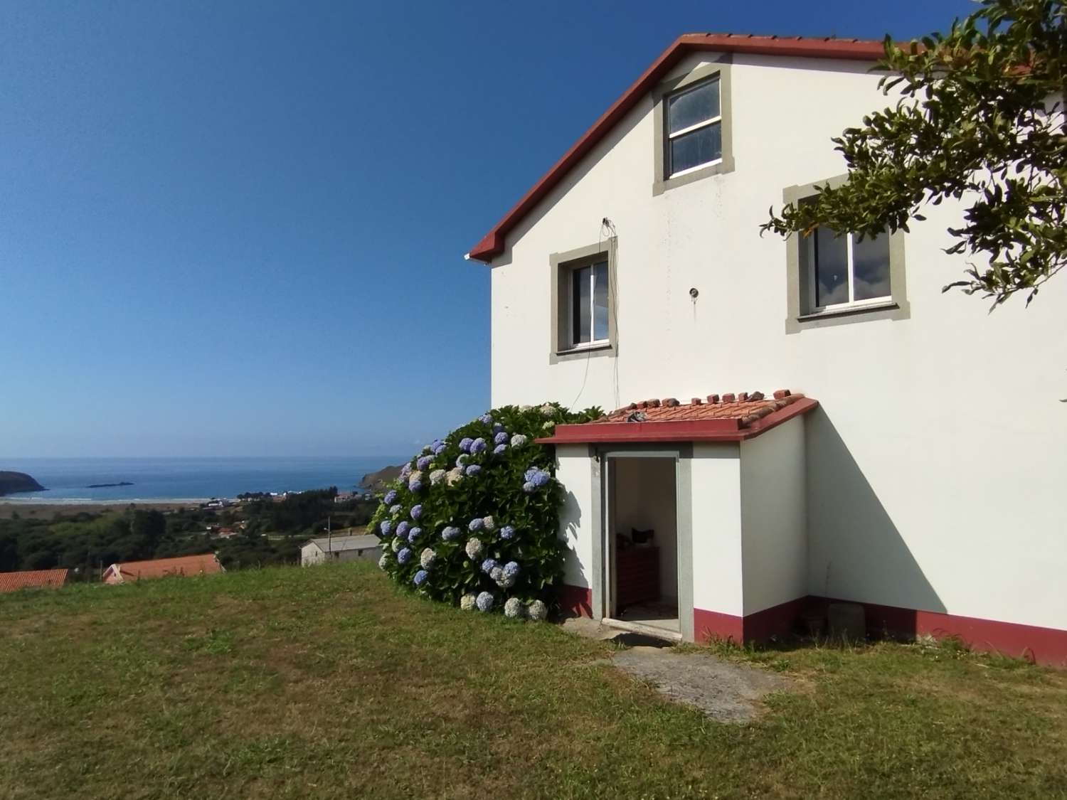 En venta casa en Patín, Valdoviño con vistas espectaculares.